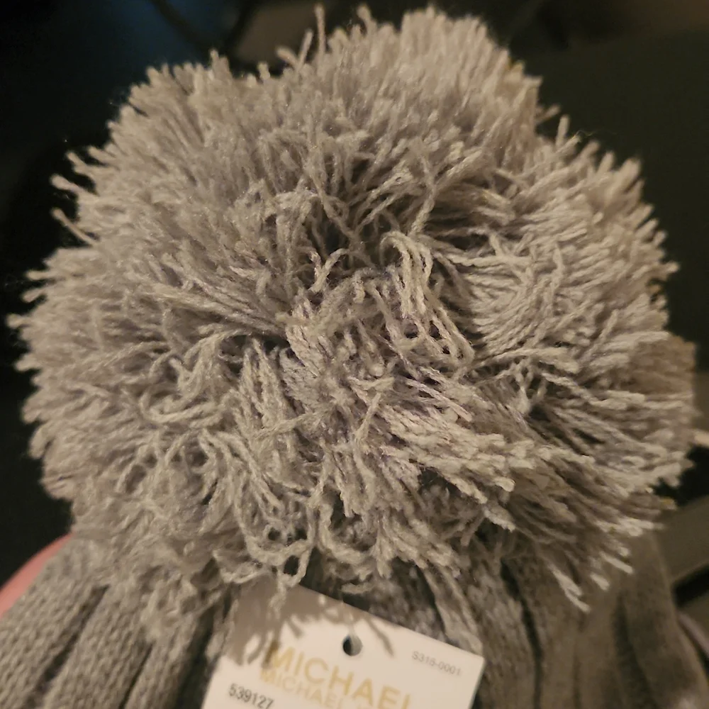 MICHAEL Michael Kors beanie with pom - Picture 4 of 5